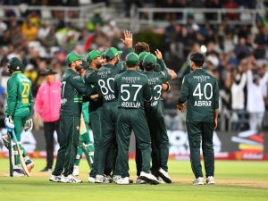 پاکستان نے جنوبی افریقہ کو دی تیسرے میچ میں کّراری شکست، صائم ایوب، سفیان مقیم رہے نمایاں
