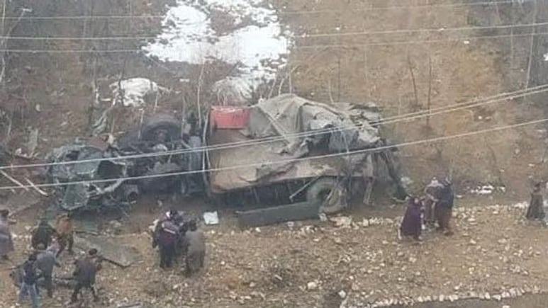 جموں کشمیر کے بانڈی پوره میں فوجی گاڑی کھائی میں جا گری، 2 فوجی ہلاک، 2 زخمی