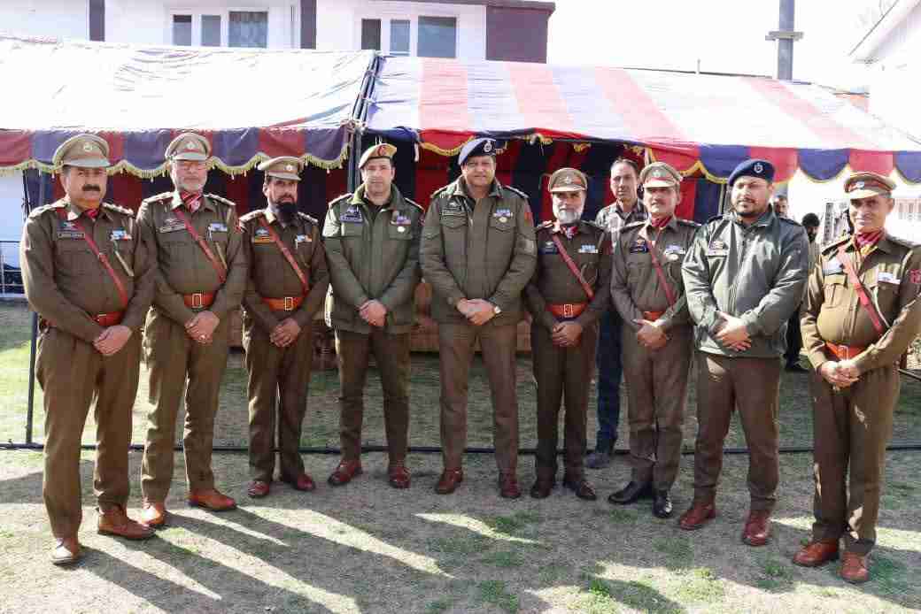 ڈوڈہ میں چھ نئے ترقی پانے والے سب انسپکٹرز کے لیے ایک تقریب ہوئی منعقد، مرمت کے ایس آئی بشیر احمد بھی شامل